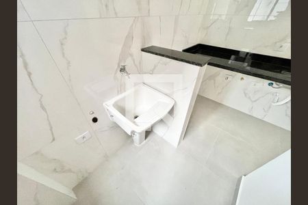 Cozinha e Área de Serviço de apartamento à venda com 2 quartos, 44m² em Vila Paiva, São Paulo