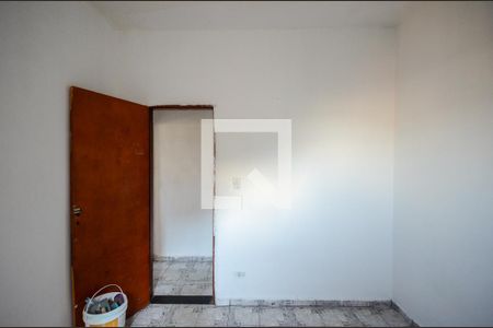 Quarto 1 de casa para alugar com 2 quartos, 140m² em Jardim Santa Lucrecia, São Paulo
