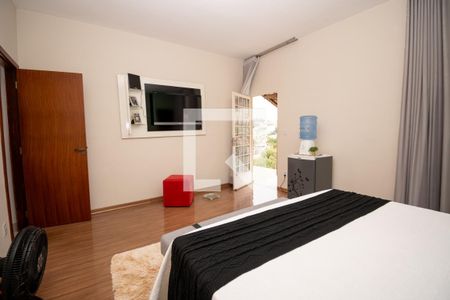 Quarto Suíte de casa à venda com 4 quartos, 294m² em Colonial, Contagem