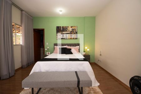 Quarto Suíte de casa à venda com 4 quartos, 294m² em Colonial, Contagem