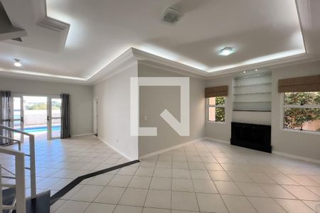 Sala de casa de condomínio à venda com 4 quartos, 305m² em Dos Ortizes, Valinhos