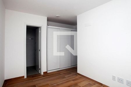 Quarto 1 Suíte de apartamento para alugar com 2 quartos, 68m² em Petrópolis, Porto Alegre