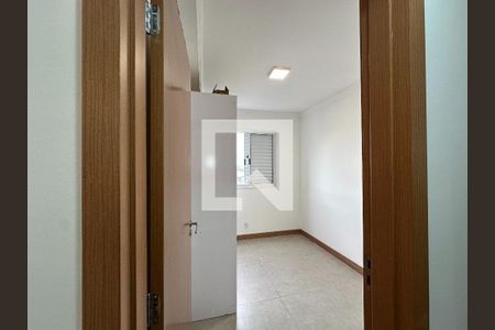 Corredor de apartamento para alugar com 2 quartos, 47m² em Jardim California, Jacareí