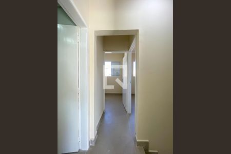 Corredor - Quartos de casa para alugar com 3 quartos, 120m² em Vila Gustavo, São Paulo