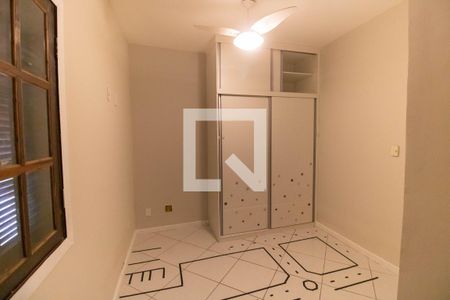 Quarto 1 de casa para alugar com 4 quartos, 200m² em Piratininga, Niterói