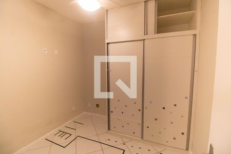Quarto 1 de casa para alugar com 4 quartos, 200m² em Piratininga, Niterói
