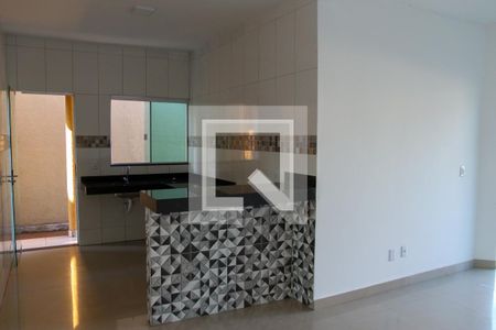 Casa à venda com 2 quartos, 75m² em Vila Finsocial, Goiânia