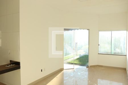 Sala de casa para alugar com 2 quartos, 75m² em Vila Finsocial, Goiânia