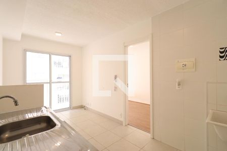 Sala/Cozinha/Área de serviço de apartamento para alugar com 1 quarto, 28m² em Bom Retiro, São Paulo