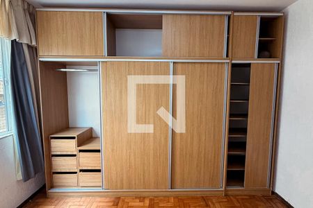 Quarto - Armários de apartamento para alugar com 1 quarto, 50m² em Centro, Juiz de Fora