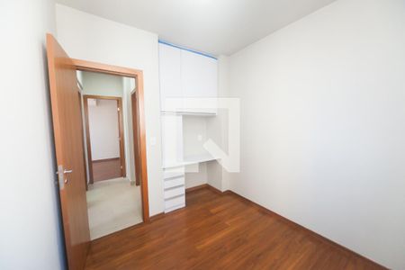 quarto 1 de apartamento para alugar com 3 quartos, 90m² em Buritis, Belo Horizonte