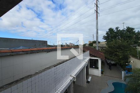 Vista da sala de apartamento para alugar com 2 quartos, 20m² em Jardim Trevo, Praia Grande