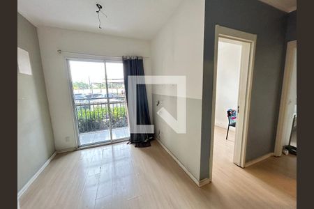 Sala de apartamento para alugar com 2 quartos, 48m² em Del Castilho, Rio de Janeiro