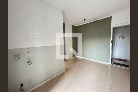 Sala de apartamento para alugar com 2 quartos, 48m² em Del Castilho, Rio de Janeiro