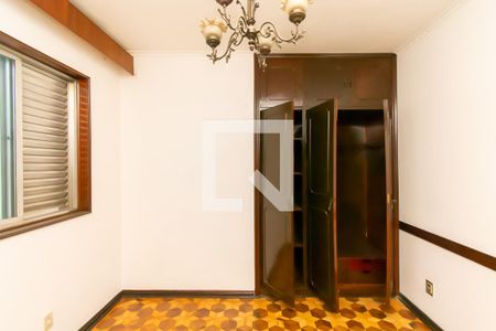 Quarto 1 de casa para alugar com 3 quartos, 325m² em Vila Fatima, São Paulo
