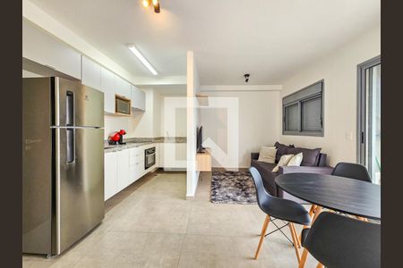 Sala/Cozinha de apartamento para alugar com 1 quarto, 33m² em Vila Cordeiro, São Paulo