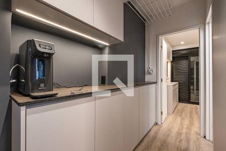 Sala/Cozinha de apartamento à venda com 1 quarto, 51m² em Cerqueira César, São Paulo