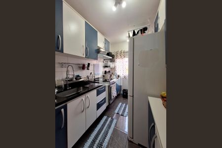 Cozinha de apartamento para alugar com 2 quartos, 52m² em Vila Nova Cachoeirinha, São Paulo