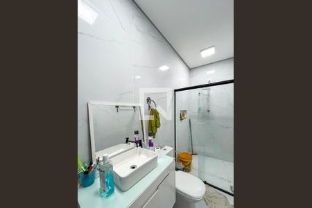 Banheiro  de casa à venda com 2 quartos, 300m² em Vila Santo Estefano, São Paulo