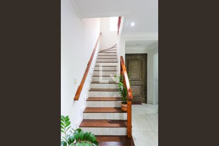Escada de casa à venda com 3 quartos, 320m² em Parque Assuncao, Taboão da Serra