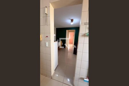 Cozinha de apartamento à venda com 2 quartos, 48m² em QNM 12, Brasília