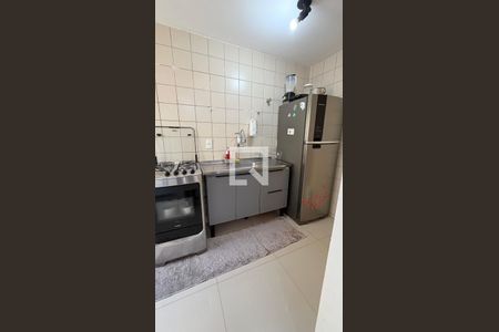 Cozinha de apartamento à venda com 2 quartos, 48m² em QNM 12, Brasília