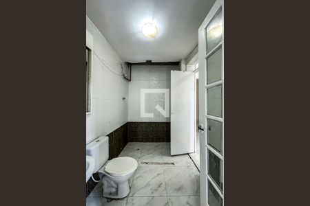 Banheiro de casa para alugar com 1 quarto, 55m² em Luz, São Paulo