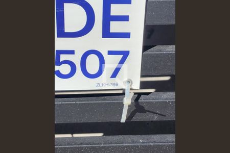 Placa de apartamento à venda com 2 quartos, 44m² em Parque Vitoria, São Paulo
