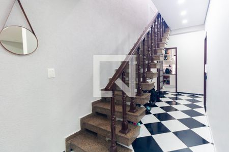 Escada de casa à venda com 3 quartos, 151m² em Jardim Piqueroby, São Paulo