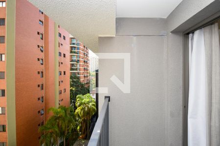 varanda sala de kitnet/studio para alugar com 1 quarto, 25m² em Pinheiros, São Paulo