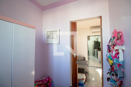 Quarto 2 de apartamento para alugar com 2 quartos, 30m² em Olaria, Rio de Janeiro