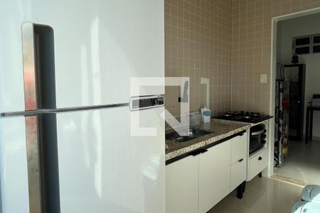 Cozinha e Área de Serviço de kitnet/studio para alugar com 1 quarto, 55m² em José Menino, Santos
