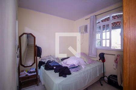 Quarto 1 de casa para alugar com 2 quartos, 360m² em Pacheco, São Gonçalo