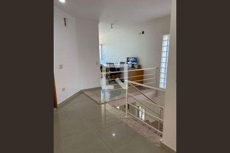 AREA INTERNA de casa à venda com 3 quartos, 240m² em Adalgisa, Osasco