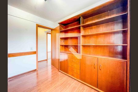 Quarto 1 de apartamento para alugar com 3 quartos, 275m² em Moinhos de Vento, Porto Alegre