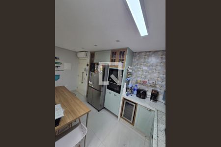 Cozinha de apartamento à venda com 3 quartos, 70m² em Vila Santa Teresa, Santo André