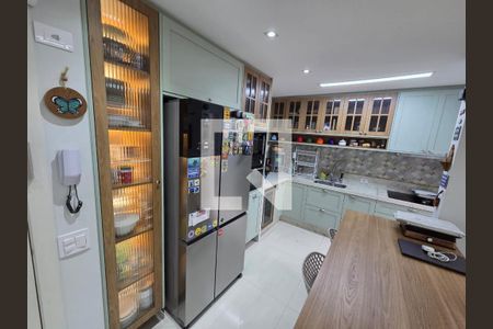 Cozinha de apartamento à venda com 3 quartos, 70m² em Vila Santa Teresa, Santo André