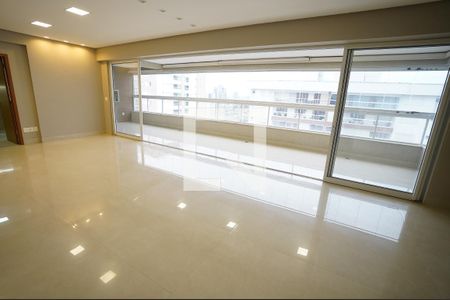 Apartamento à venda com 4 quartos, 215m² em Setor Bueno, Goiânia