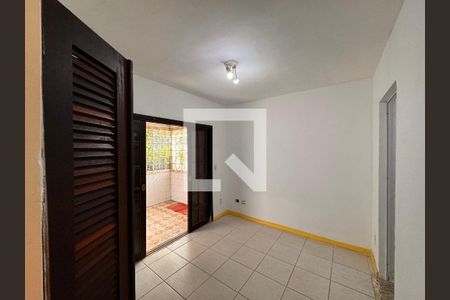 Casa de Condomínio para alugar com 4 quartos, 140m² em Vargem Grande, Rio de Janeiro
