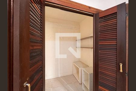 Casa de Condomínio para alugar com 4 quartos, 140m² em Vargem Grande, Rio de Janeiro