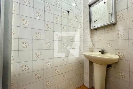 Banheiro de casa à venda com 3 quartos, 100m² em Vila Fachini, São Paulo