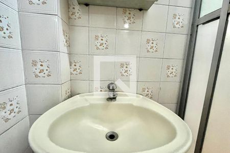 Banheiro de casa à venda com 3 quartos, 100m² em Vila Fachini, São Paulo