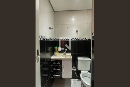 Banheiro  de apartamento para alugar com 2 quartos, 50m² em Vila Silvia, São Paulo