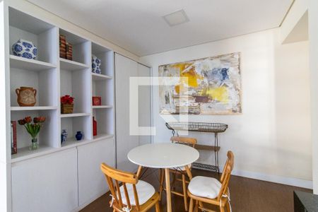 Sala de apartamento para alugar com 1 quarto, 95m² em Cambuí, Campinas