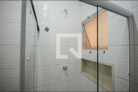 Banheiro de casa para alugar com 1 quarto, 55m² em Vila Pereira Cerca, São Paulo