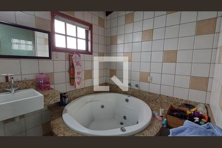 Banheiro 1 de casa para alugar com 3 quartos, 284m² em Vila Lavinia, Mogi das Cruzes