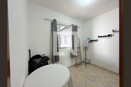 Quarto de casa à venda com 3 quartos, 90m² em Jaqueline, Belo Horizonte