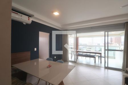 Sala de apartamento para alugar com 3 quartos, 120m² em Balneario Guarujá, Guarujá