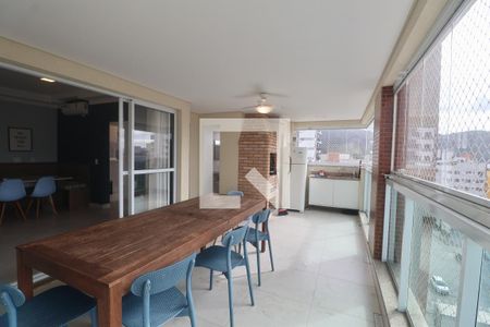 Varanda de apartamento para alugar com 3 quartos, 120m² em Balneario Guarujá, Guarujá