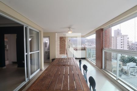 Varanda de apartamento para alugar com 3 quartos, 120m² em Balneario Guarujá, Guarujá